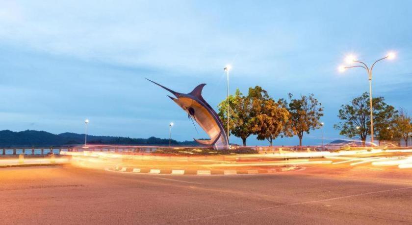 Spot On 89726 Capsule Inn Kota Kinabalu Zewnętrze zdjęcie